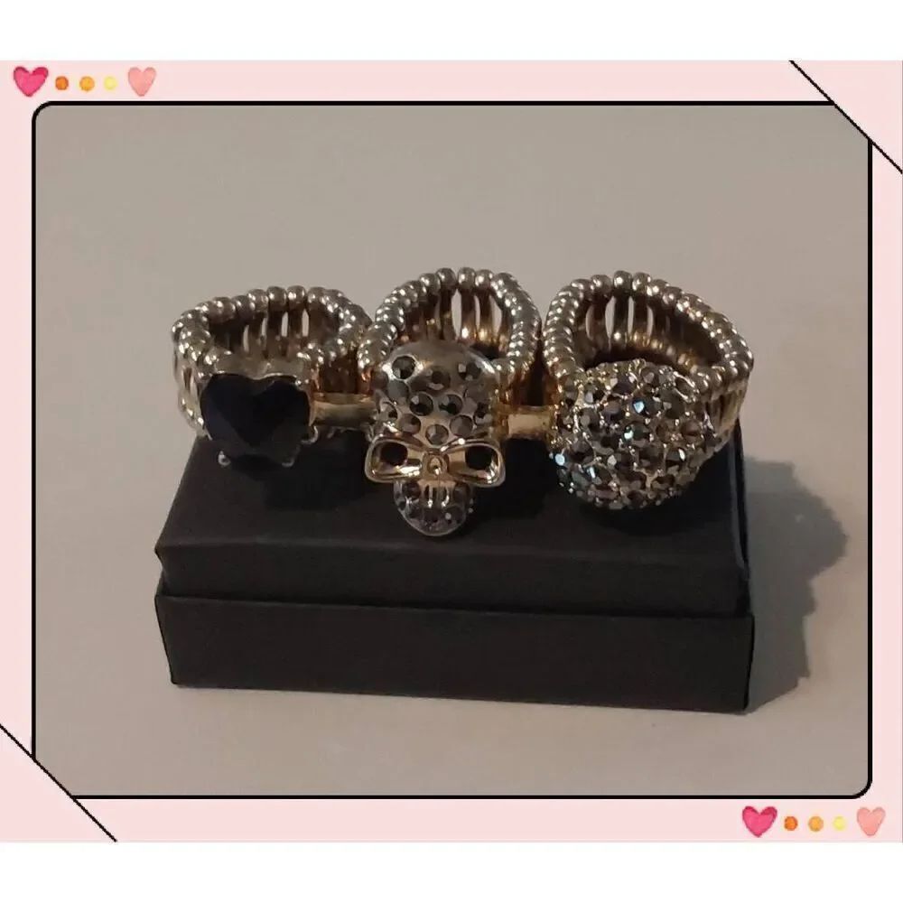 TRENDY Goth Punk Rocker Chick Black Spinel Gems Skull/Heart Triple Stretch Ring